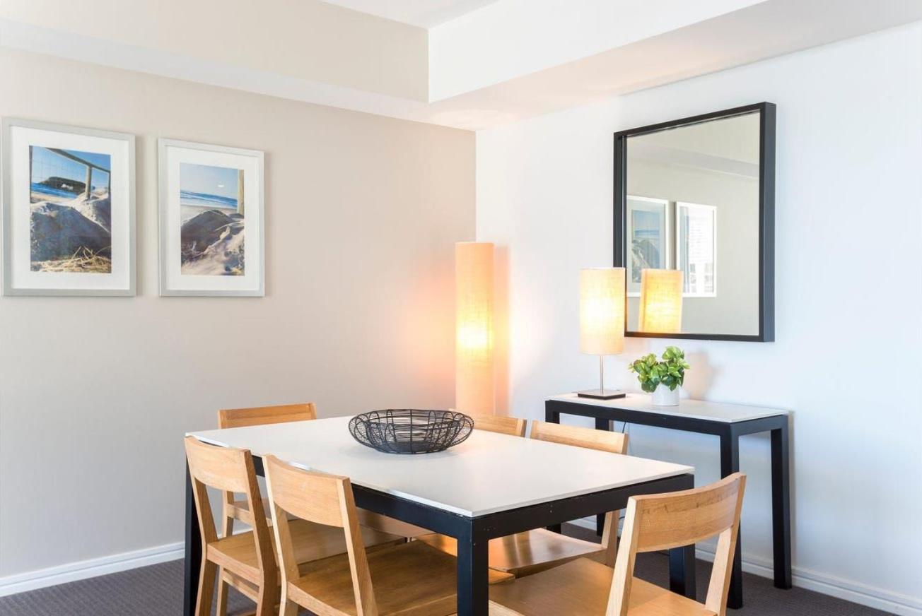 H Star Residences-- Paradise Stayz Голд-Кост Экстерьер фото
